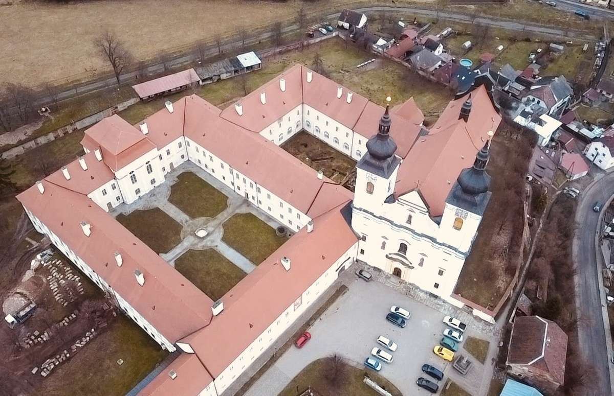 Business travel poistenie