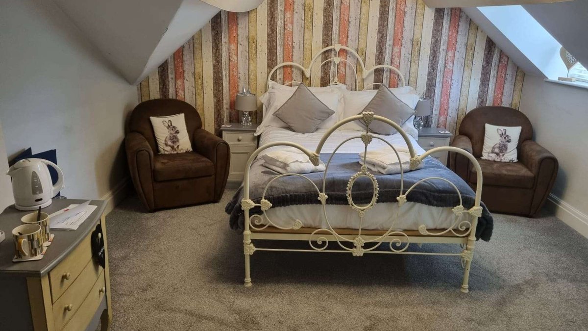 Zavedenie recenzných rád a externých expertov na webe