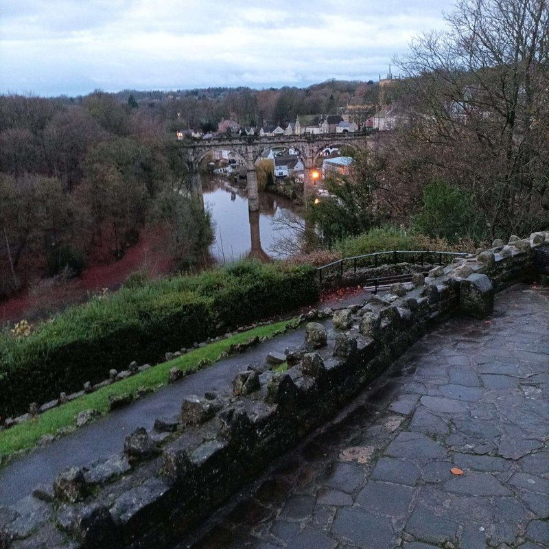 Uzatvorenie PZP je dané zákonom.