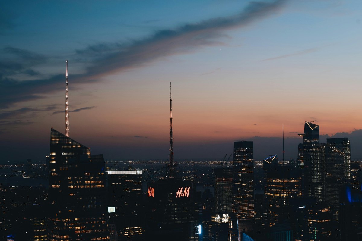 Ergonomické štúdium: svetlo, sedenie, mikro-prestávky