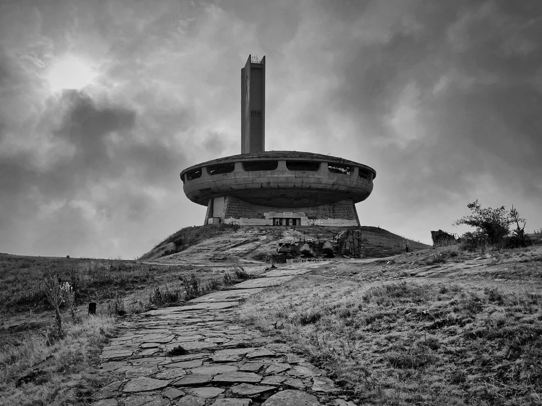 Recenzie: Stratégie získavania, odpovedania a eskalácie negatívnych prípadov