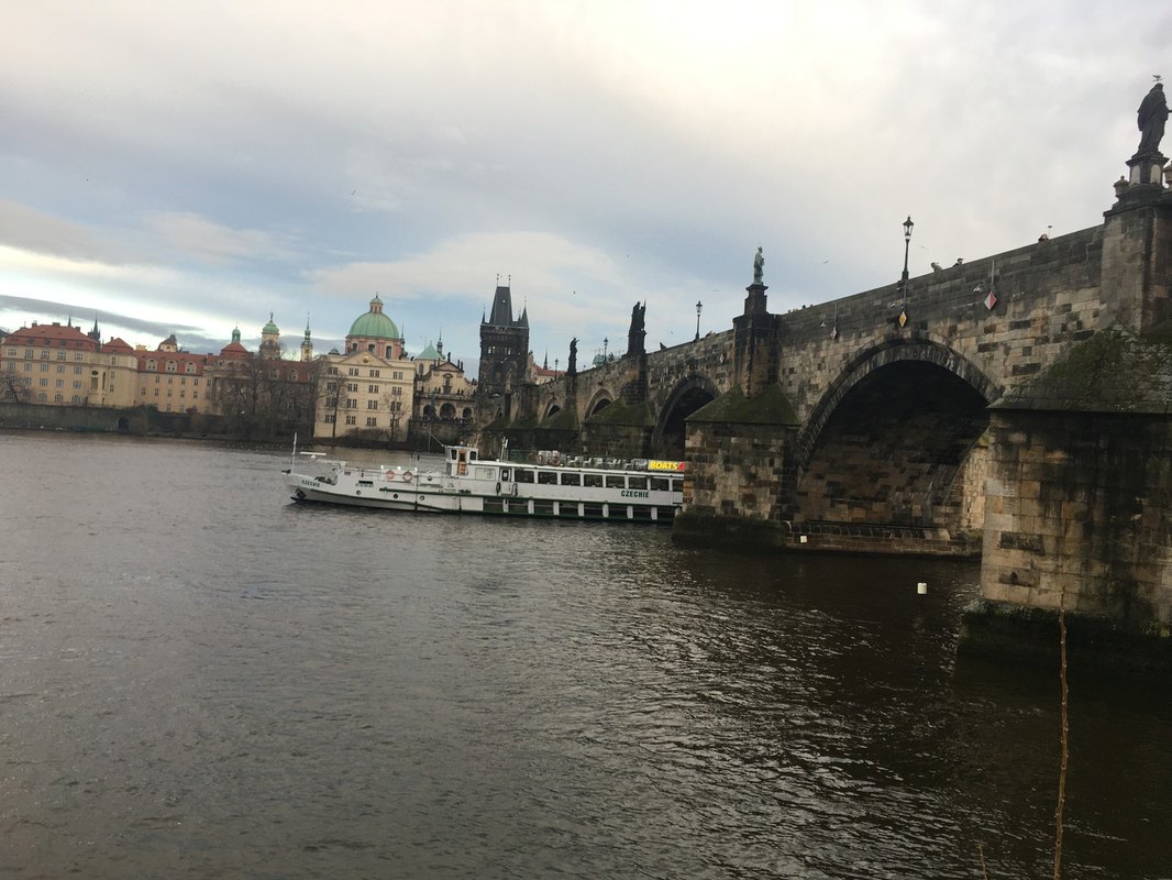 Druhy zámků a jejich bezpečnostní úrovně: Mechanické a elektronické systémy