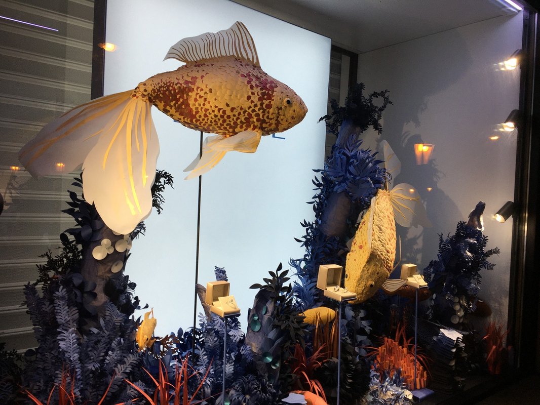 regálový stohovací žeriav