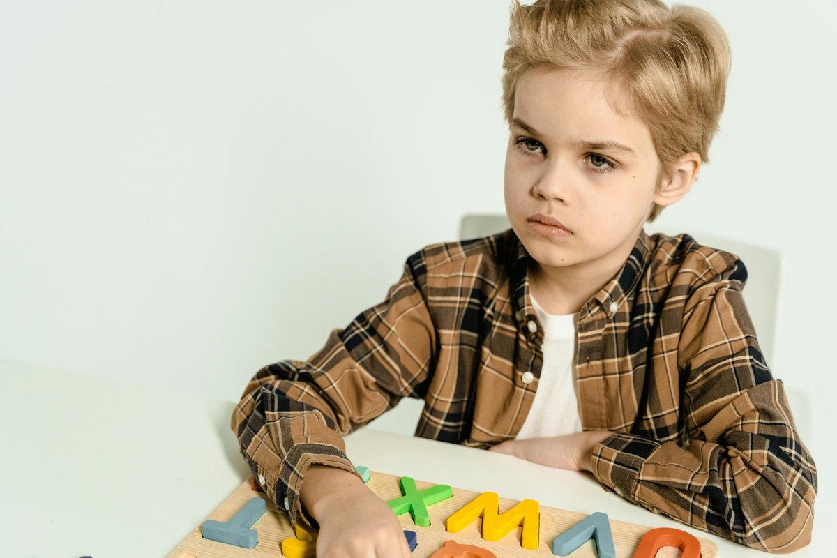 Analýza výkonu: Meranie otvorení, kliknutí a konverzií v e-mail marketingu